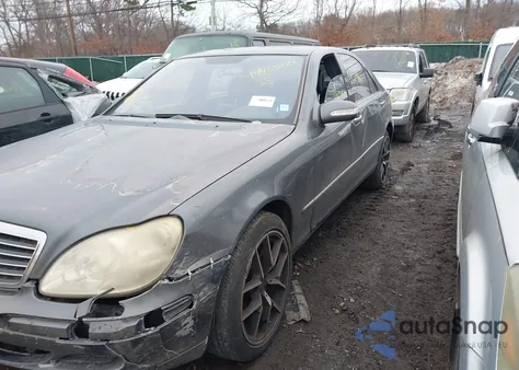 2006 Mercedes-Benz S 500 4Matic z USA, uszkodzony, nr VIN WDBNG84J96A463484